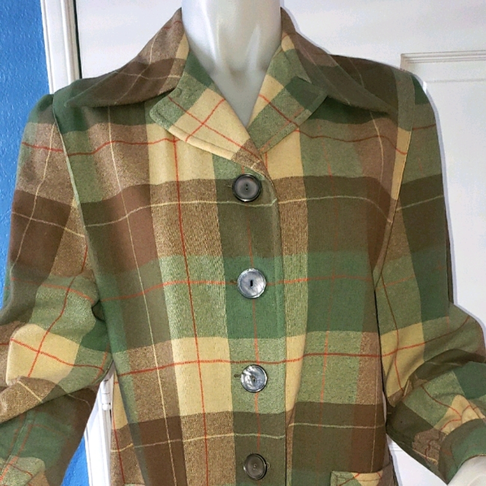 Vintage ladies Pendleton.